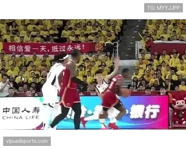 肘部动作球员犯规如何判罚?关键细节一次讲清楚 肘部动作球员犯规如何判罚?关键细节一次讲清楚